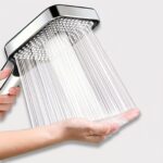 Brusesprinklerhoved med 3 justerbare funktioner og vandbesparende bruseroplevelse