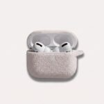 ultratynd beskyttelsescover til AirPods i sort, hvid, blå og grøn med let pasform og anti-ridse - Rejse product image