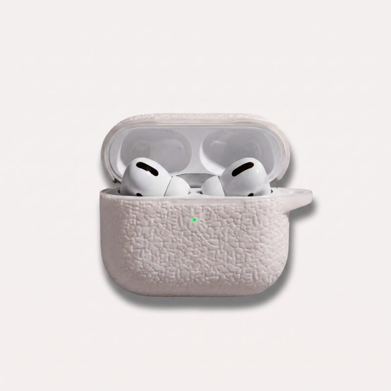 ultratynd beskyttelsescover til AirPods i sort, hvid, blå og grøn med let pasform og anti-ridse - Rejse product image
