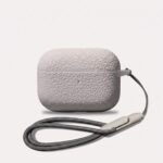 ultratynd beskyttelsescover til AirPods i sort, hvid, blå og grøn med let pasform og anti-ridse - Rejse product image