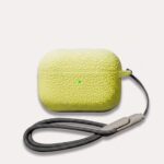 ultratynd beskyttelsescover til AirPods i sort, hvid, blå og grøn med let pasform og anti-ridse - Rejse product image