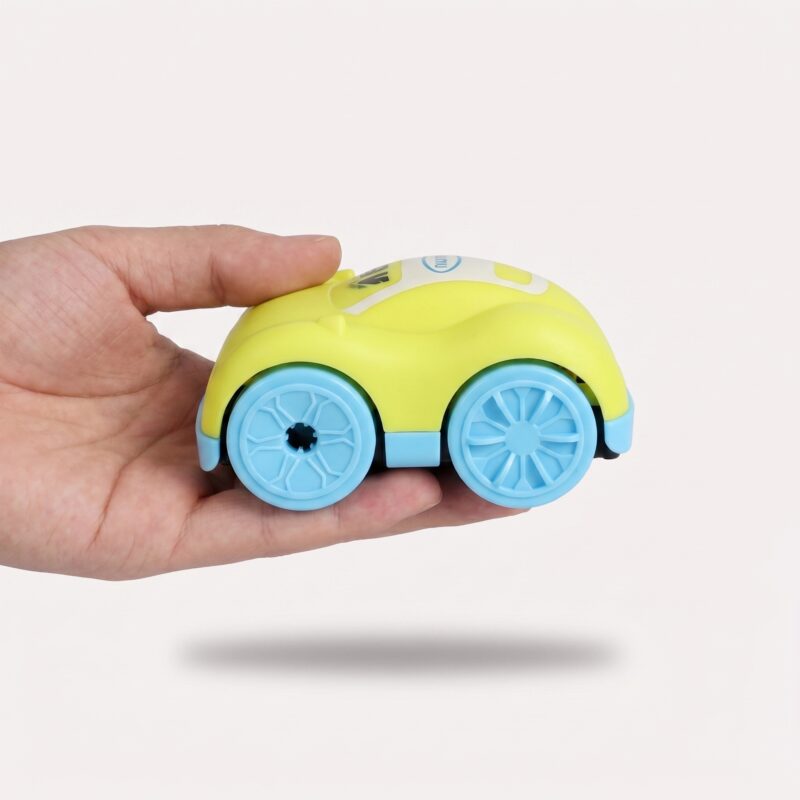 badekarlegetøj med vandkæde i gul og blå - optræksbil der flyder til leg på land og i vand - Rejse product image