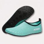 hurtigtørrende vandsko med skridsikker gummisål - rød, sort, hvid, grøn, grå og pink i slip-on design - Rejse product image