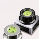 støddæmper til vinylpladespiller i sort og sølvfarvet - reducerer vibrationer og stabiliserer pladen