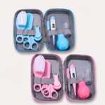 babyplejesæt i blå og pink med etui til daglig hygiejne og samlet pleje af baby