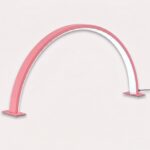 måneformet bordlampe i hvid og lyserød med blødt lys og minimalistisk design til skrivebord og hjem - Billede 3