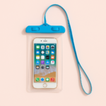 vandtæt mobilpose i hvid, lilla, blå, grøn, gul, orange, sort og lyserød med touch og rem - Billede 3